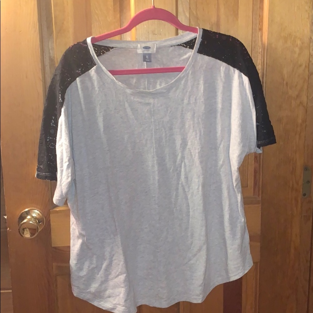 Detailed Sleeve Tee!